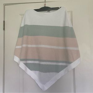 NWT Barefoot Dreams Cozychic Poncho Sweater